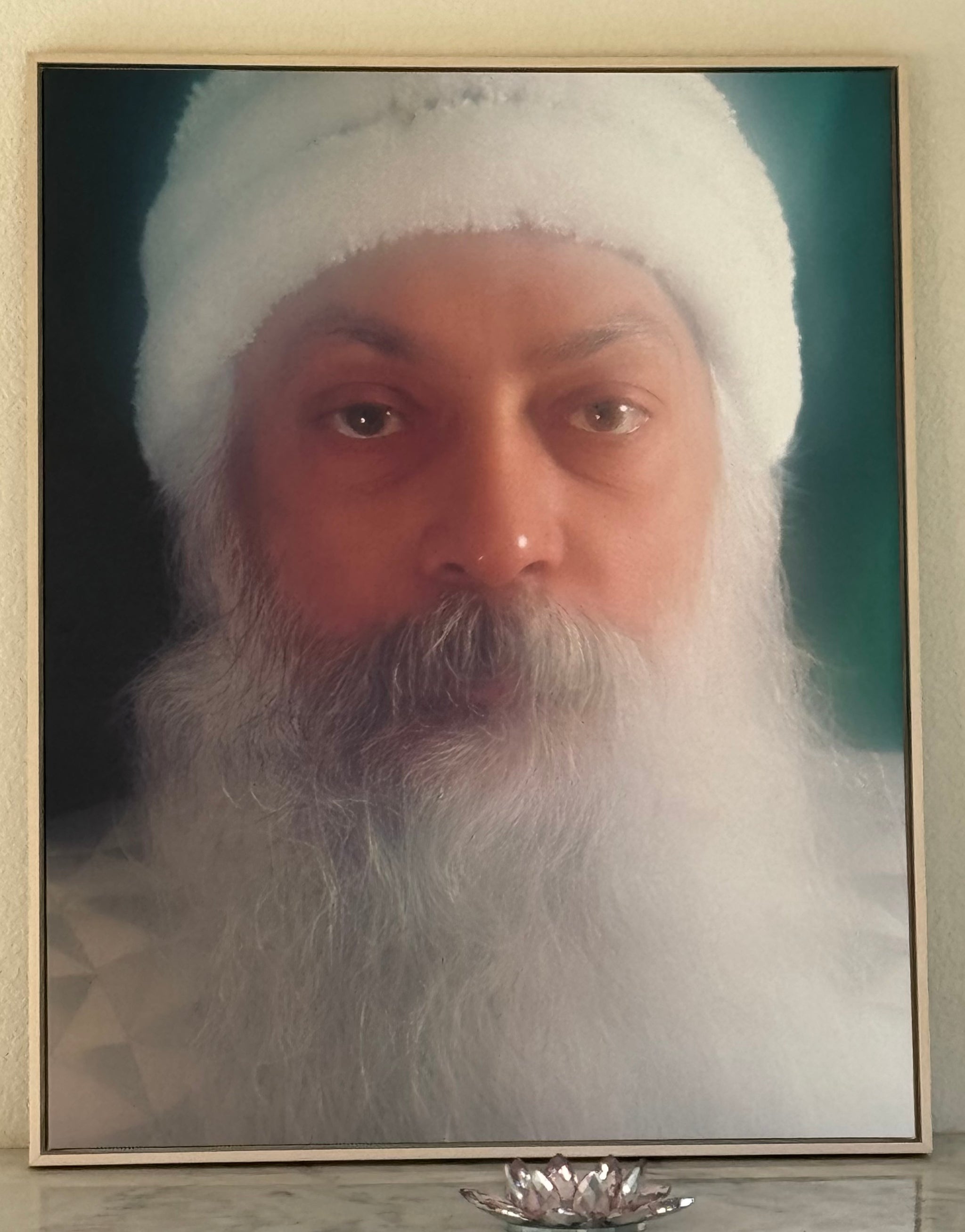 The Samadhi Photo Floating Frame Canvas – Osho Viha